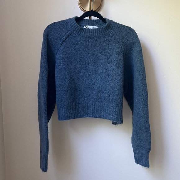ZARA Cropped Cozy Knit Sweater - Picture 2 of 6
